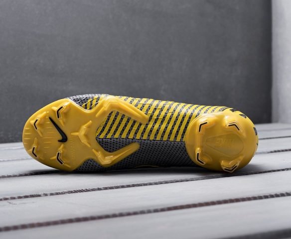 Nike mercurial vapor 12 grey and yellow online