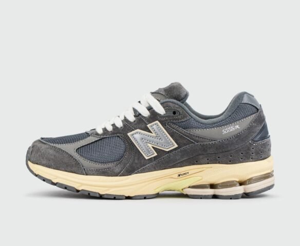 New Balance 2002R Grey