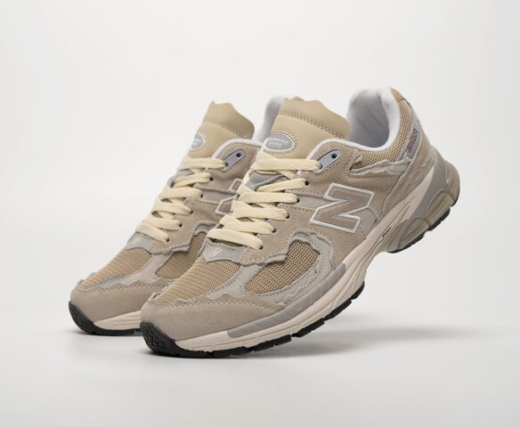 New Balance 2002R W3