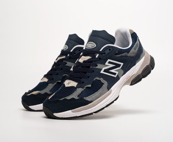 New Balance 2002R W4